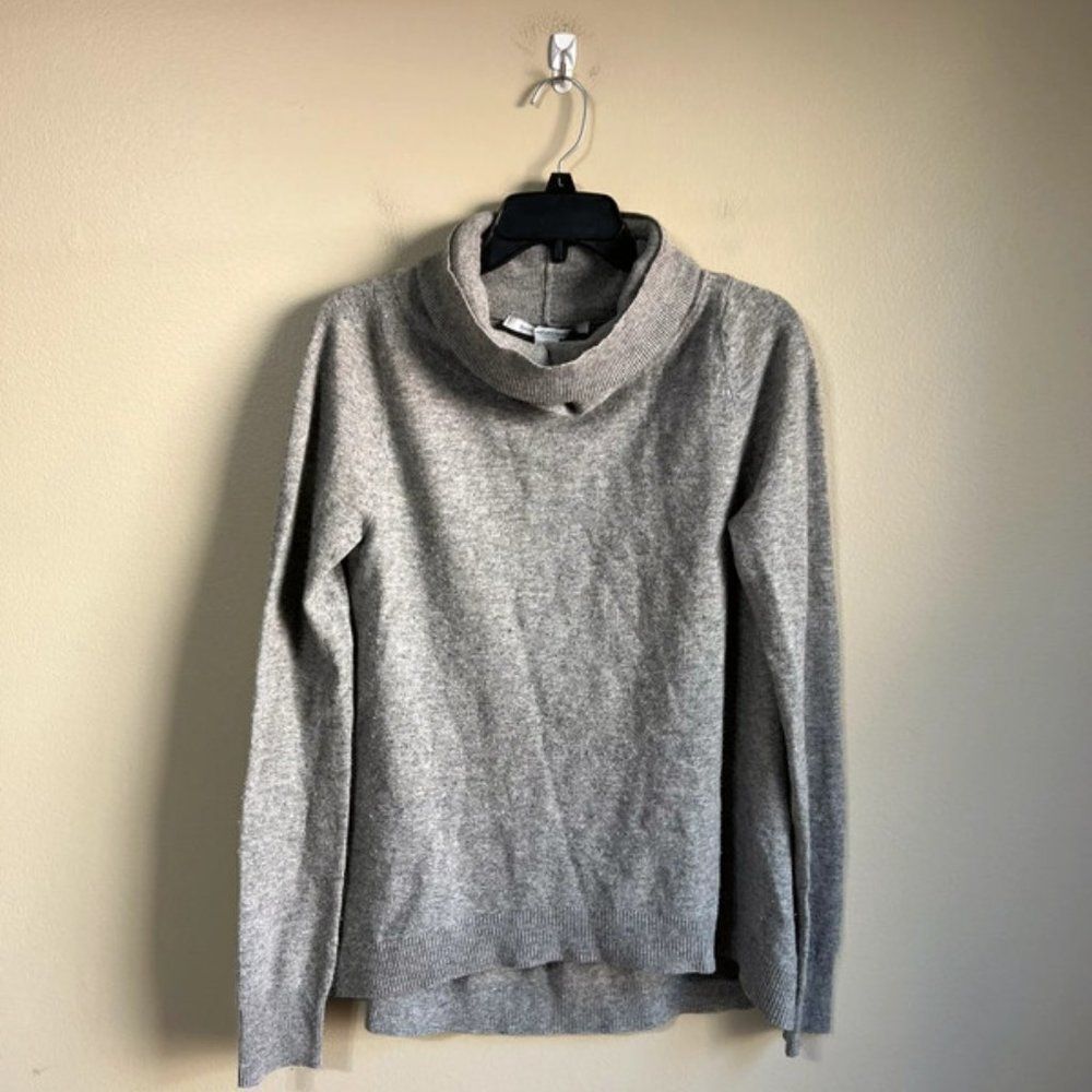 Diane Von Furstenburg medium‎ grey sweater